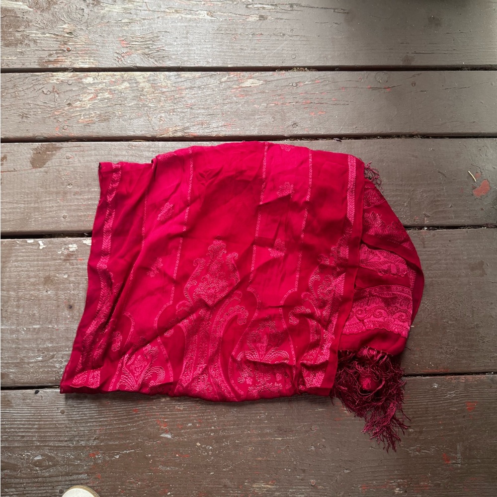 Elegant Red Scarf with Fringe